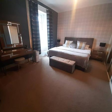Stunning Riverside Town House With Views Ayrshire Girvan Exteriör bild