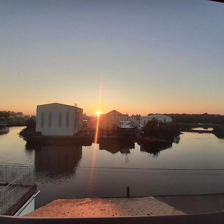 Stunning Riverside Town House With Views Ayrshire Girvan Exteriör bild
