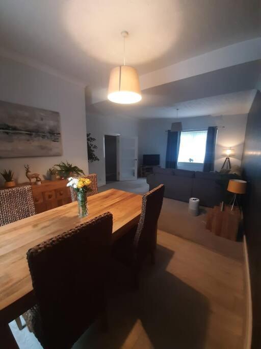 Stunning Riverside Town House With Views Ayrshire Girvan Exteriör bild