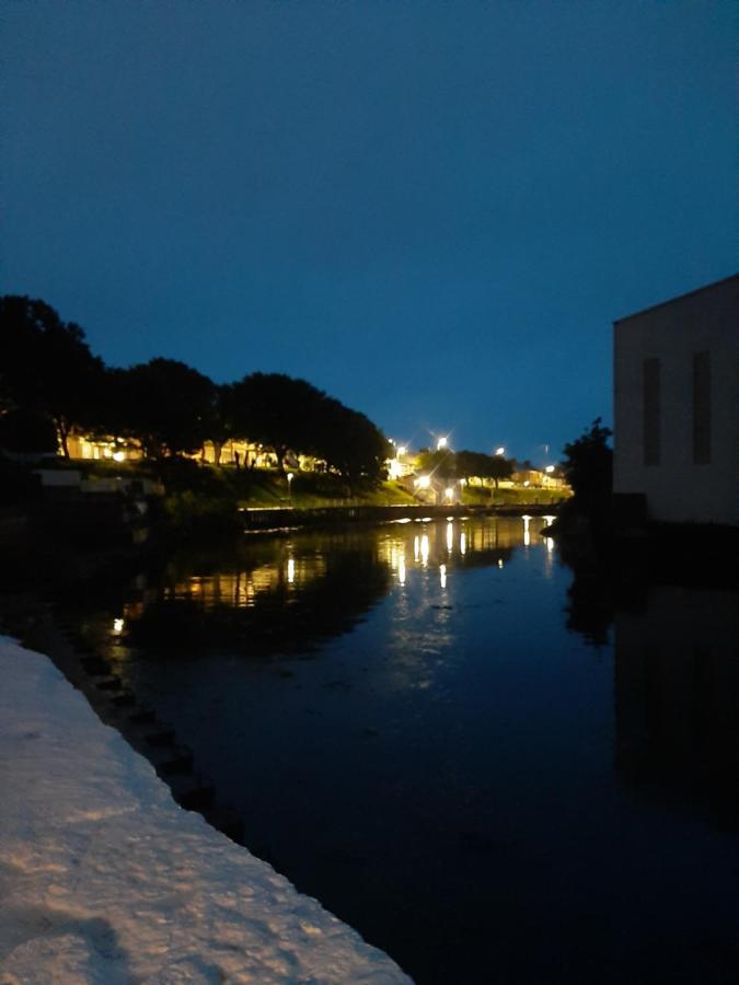 Stunning Riverside Town House With Views Ayrshire Girvan Exteriör bild