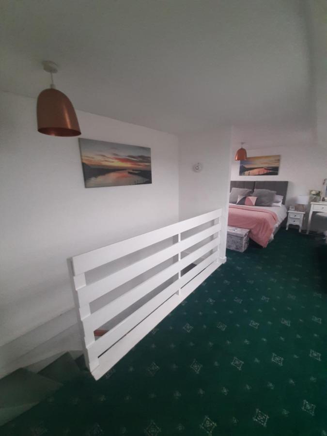 Stunning Riverside Town House With Views Ayrshire Girvan Exteriör bild